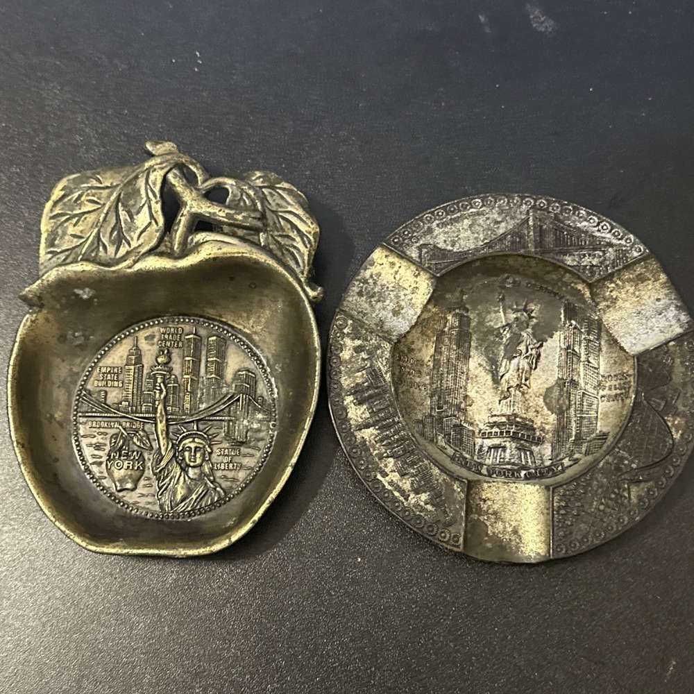 2 Vintage NEW YORK CITY Souvenir Ashtray Empire State Building Statue of Liberty